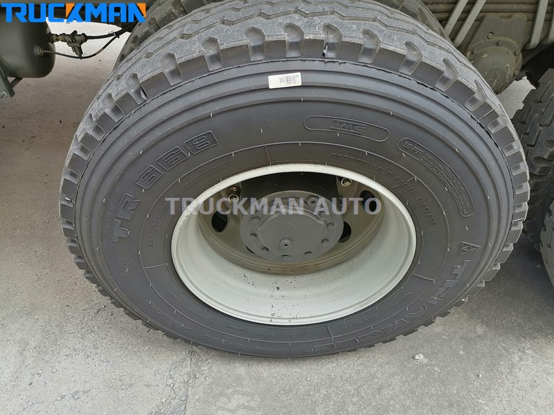 12R22.5 tubeless tire