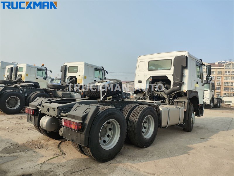 Tayar Traktor Traktor 380HP SINOTRUK HOWO 6x4.jpg