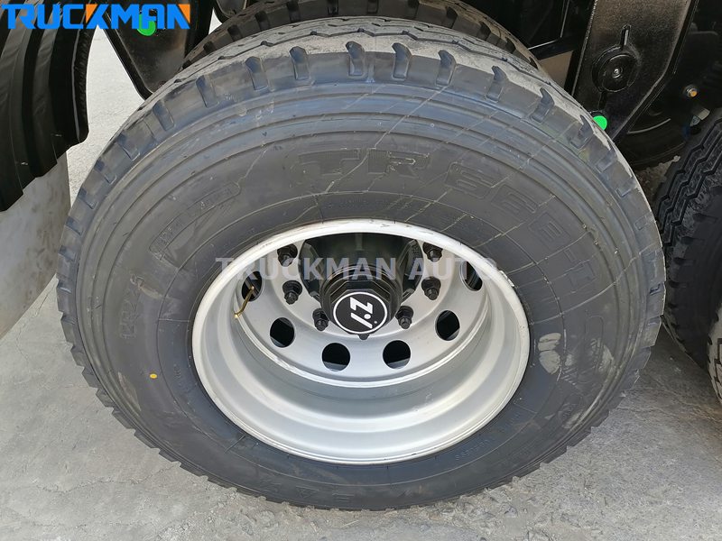 tubeless model tire