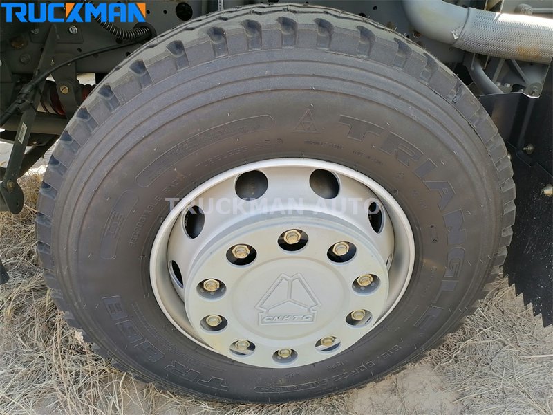 315/80R22.5 tire